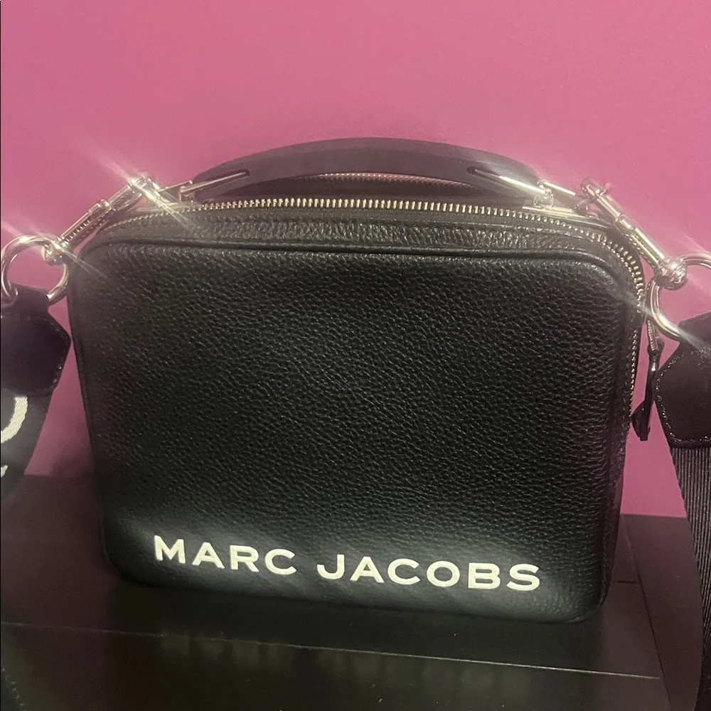 Marc Jacobs Black Crossbody Bag - Picture 1 of 9